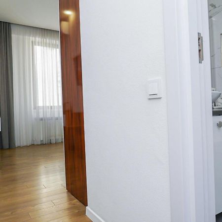 Hotel Type Rooms On Avenue Melikishvili, City Center Tbilisi Bagian luar foto