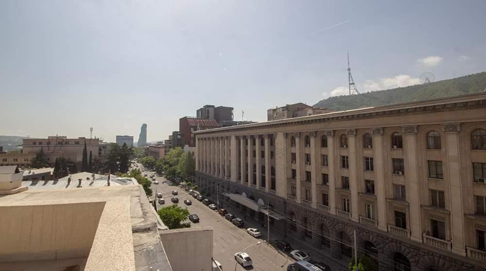 Hotel Type Rooms On Avenue Melikishvili, City Center Tbilisi Bagian luar foto