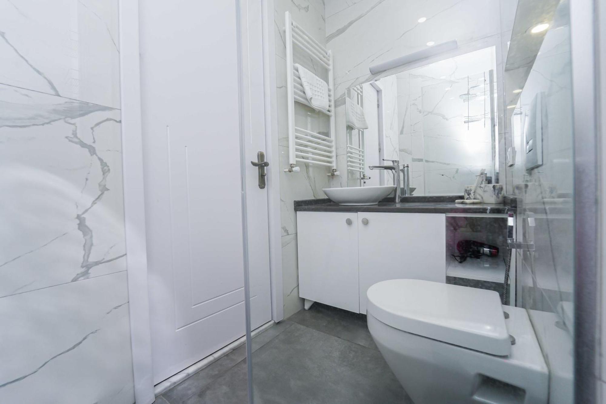 Hotel Type Rooms On Avenue Melikishvili, City Center Tbilisi Bagian luar foto