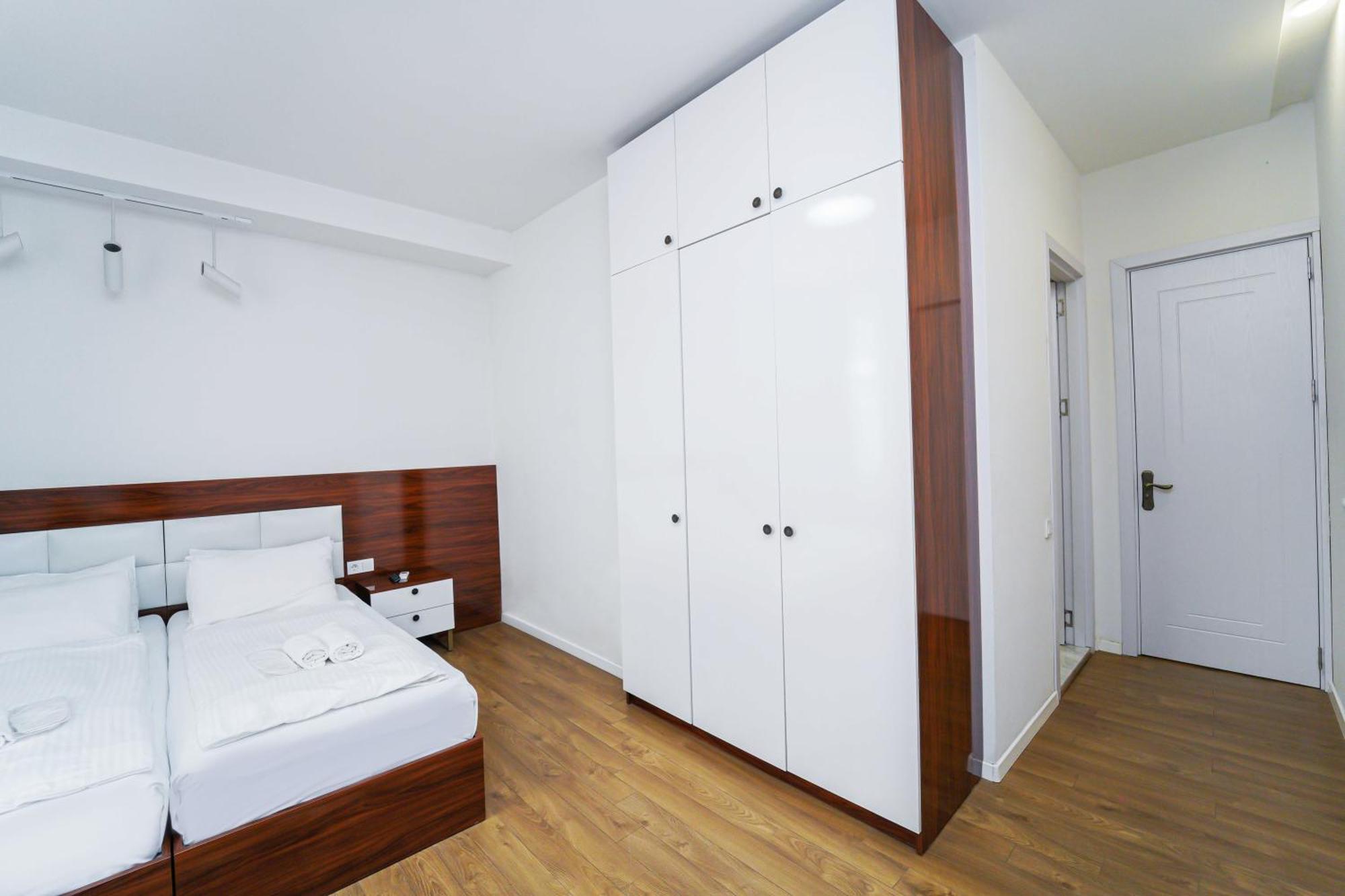 Hotel Type Rooms On Avenue Melikishvili, City Center Tbilisi Bagian luar foto