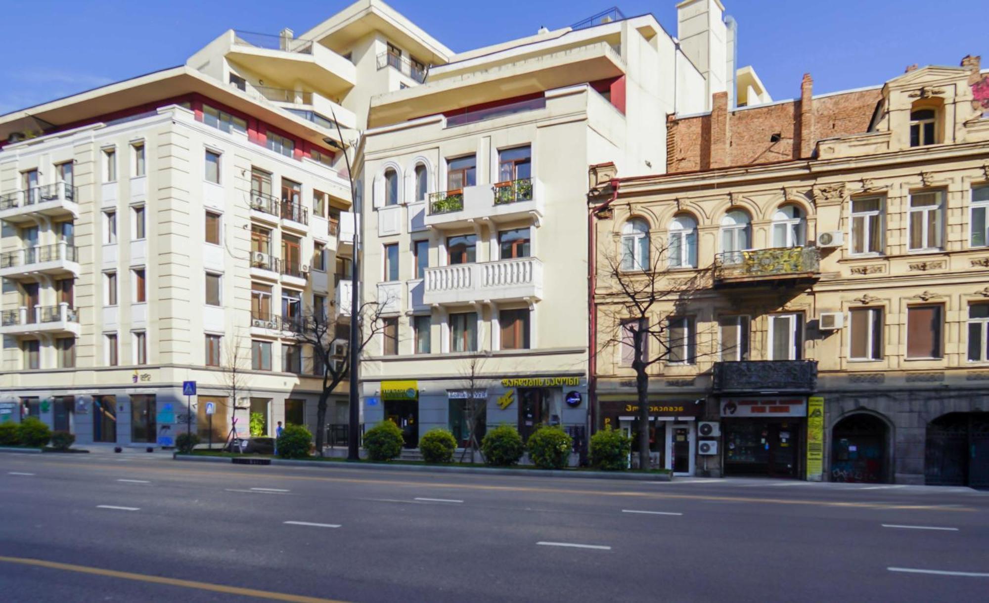 Hotel Type Rooms On Avenue Melikishvili, City Center Tbilisi Bagian luar foto